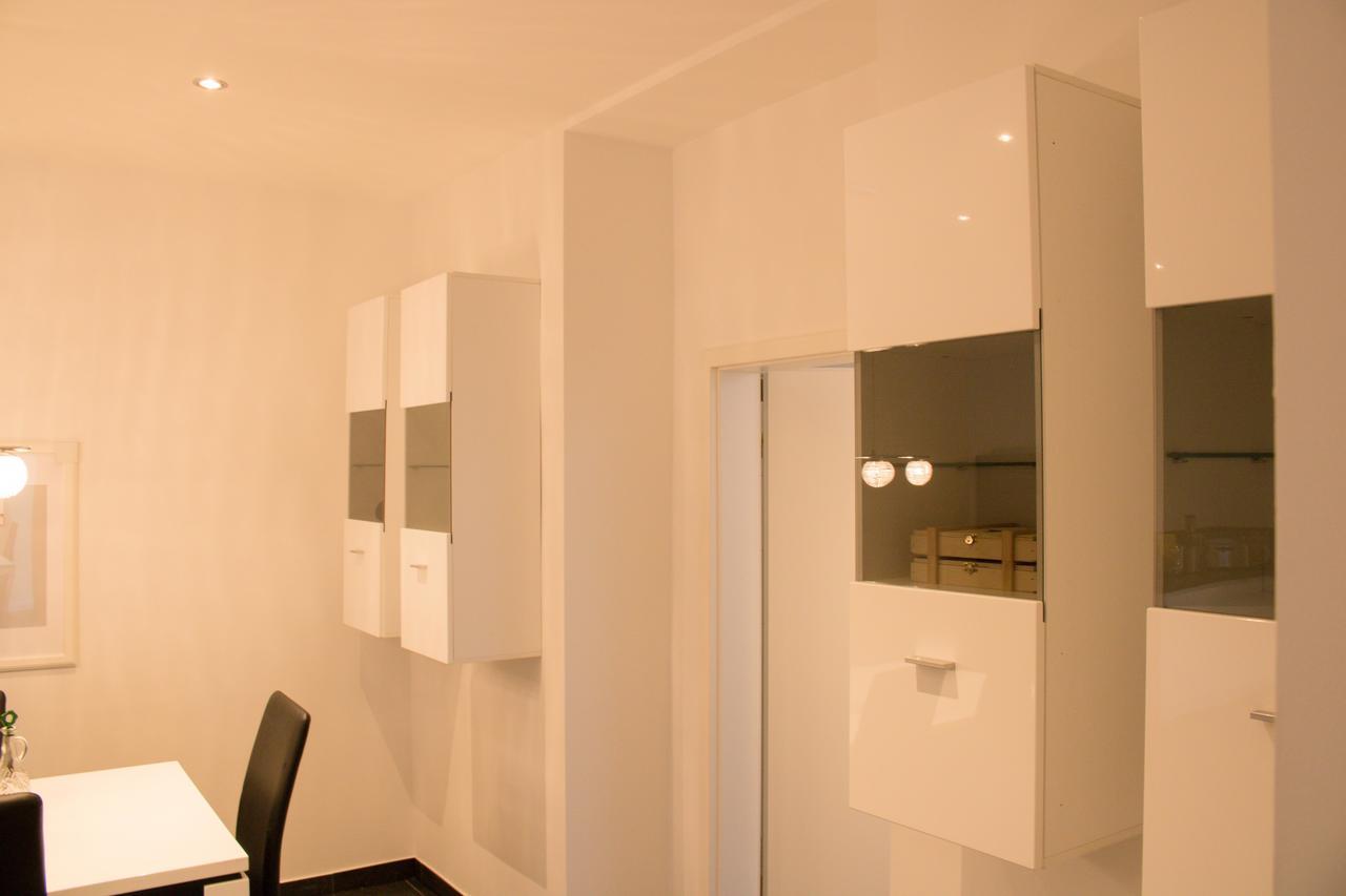 White Lofty Und White Studio Düsseldorf Esterno foto