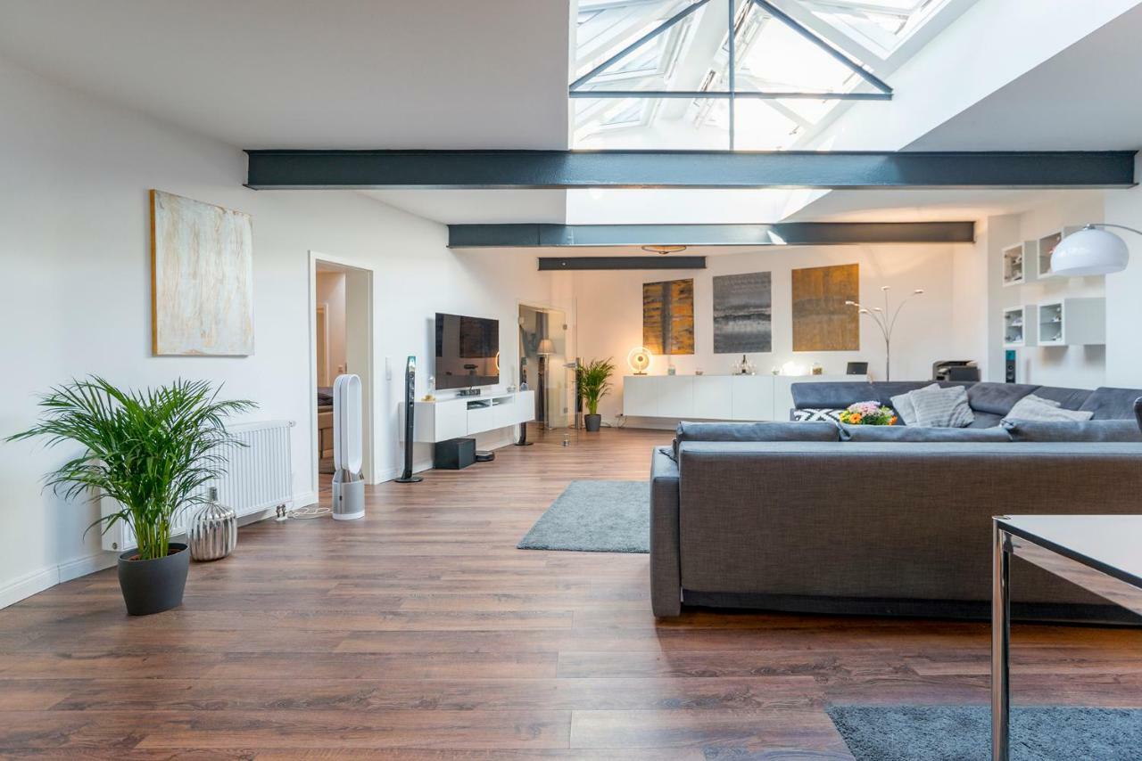 White Lofty Und White Studio Düsseldorf Esterno foto
